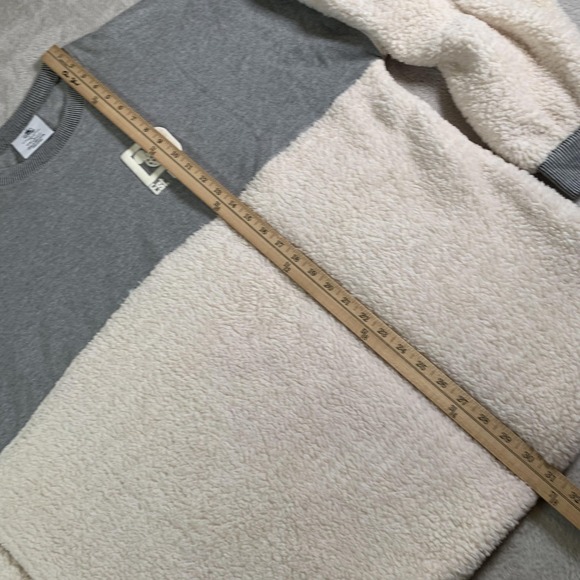 Disney Spirit Jersey Sweatshirt Womens XL Gray Sherpa Fleece Walt Disney World - Picture 5 of 11